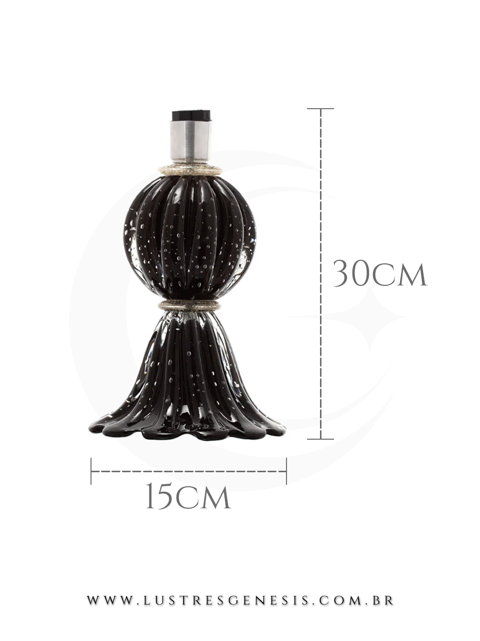 O Abajur de Decoração em Murano Verona Uno é uma peça única e exclusiva produzida artesanalmente pelos mestres artesãos da Cristais Tavares em cristal de murano